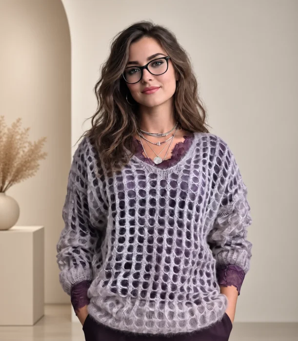 Pulover plasa cu mohair, cu model foarte fin  ,   un pulover accesoriu chic bej inchis