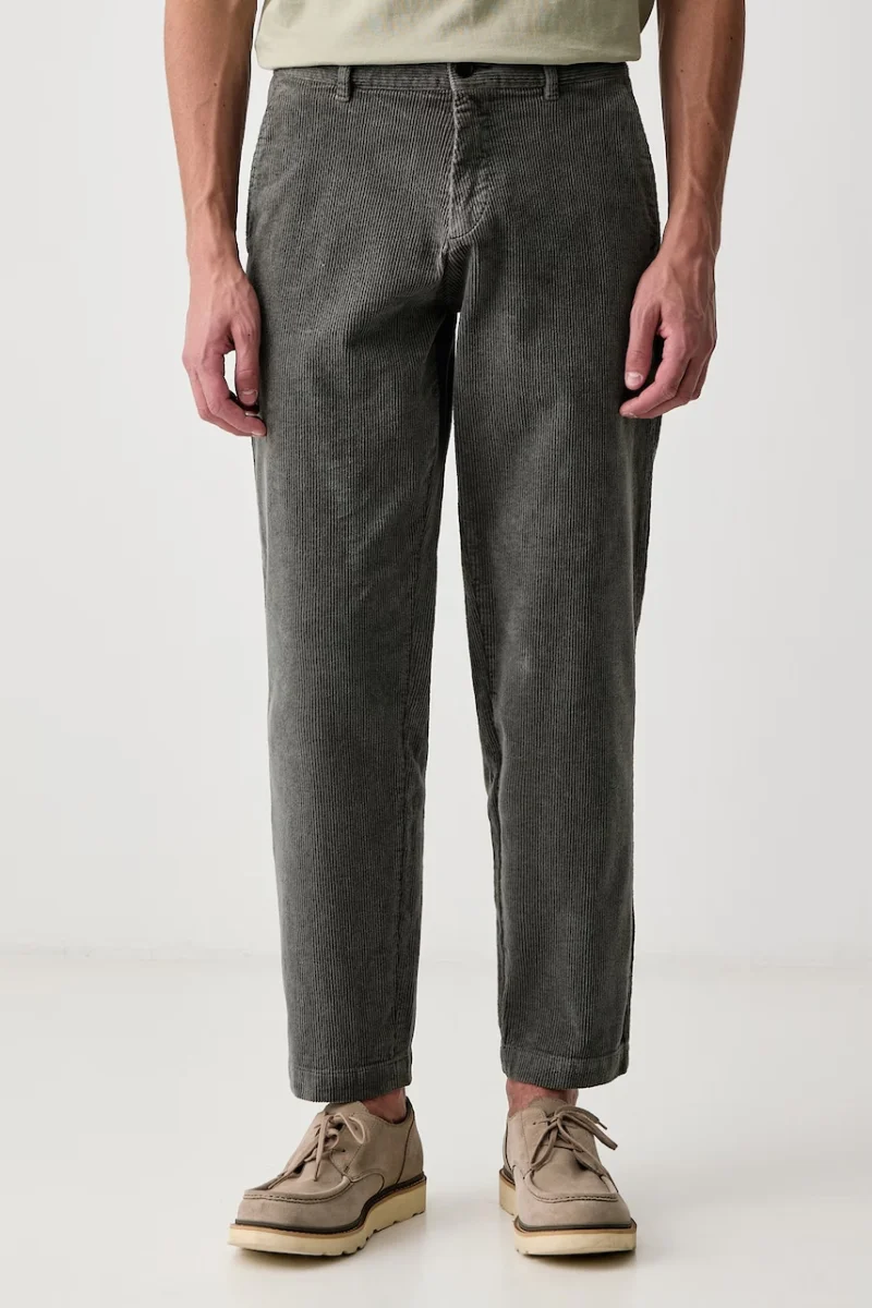 BOSS Orange  pantaloni pentru bărbați din catifea reiată Chino_Tapered_N1
