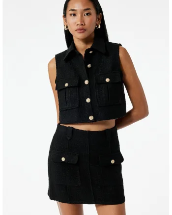 Vesta crop cu guler ascutit - Negru