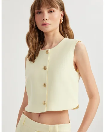 Vesta crop cu nasturi - Galben pai