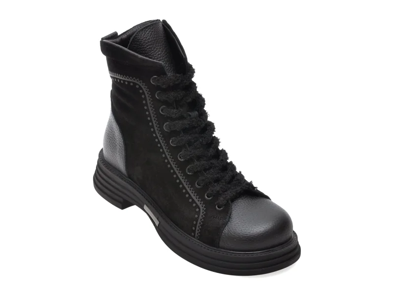 Ghete GRYXX negre, 4212726, din piele intoarsa