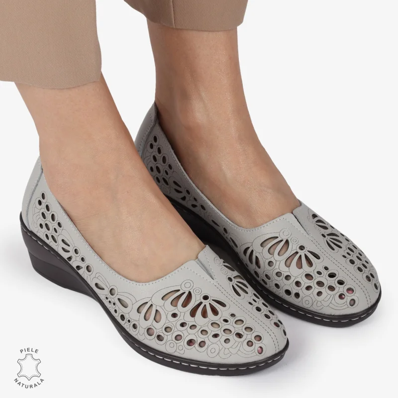 BALERINI dama din Piele naturala PERFORATA SLIP-ON CU TOC MIC CRL1362 GRI