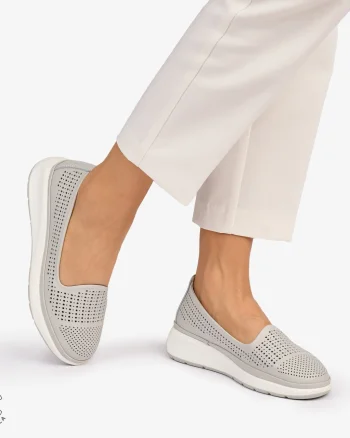 Balerini dama din Piele Naturala Perforata CRL1075 CULOARE: Gri