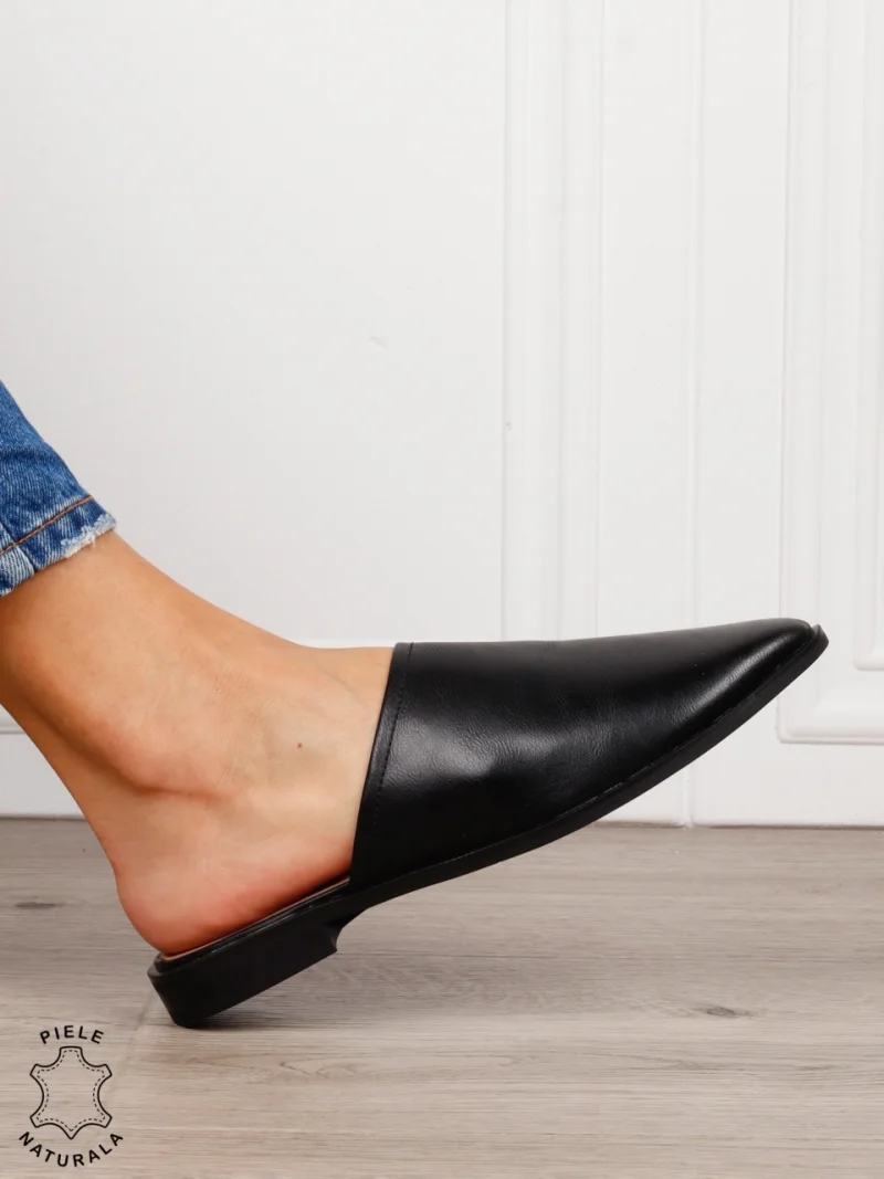 PAPUCI DAMA DIN PIELE NATURALA cu design clasic CRL1625 NEGRU