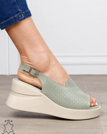 Sandale damă din piele naturală model simplu și confortabil cu platformă CRL1645 BARILA