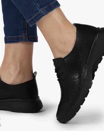 PANTOFI CASUAL dama din Piele naturala Perforata cu Siret CRL1354 NEGRU