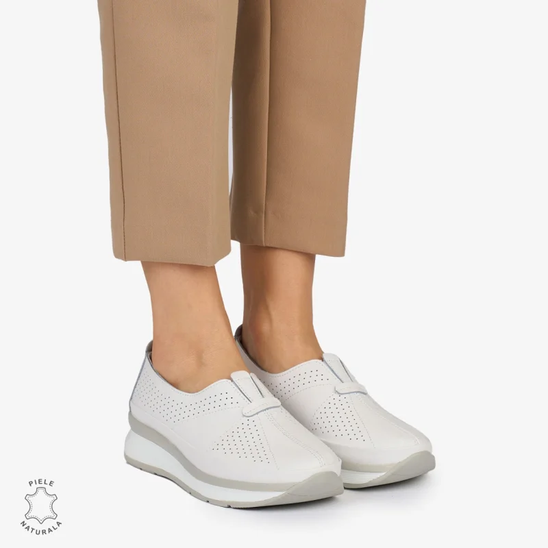 PANTOFI CASUAL Dama Piele Naturala USOR INALTA CRL1050 Culoare: ALB