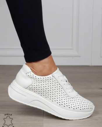 Pantofi Casual dama din Piele Naturala mici perforati CRL1541 ALB