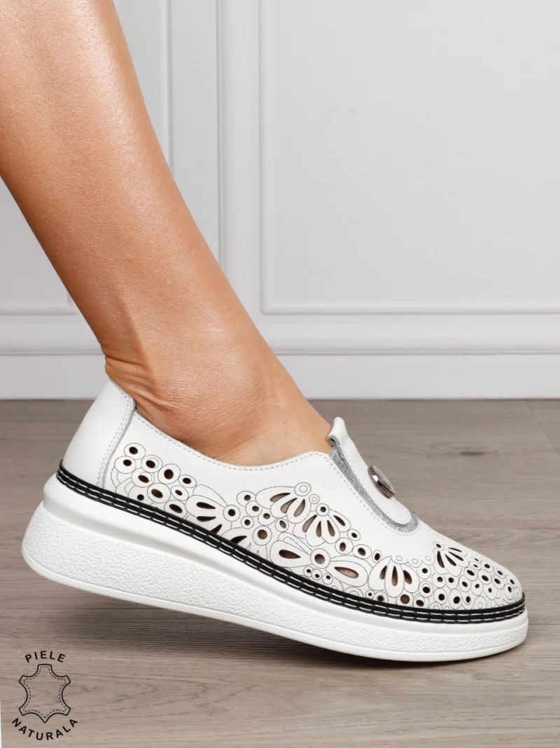 Pantofi Casual dama din Piele naturala cu model Perforat CRL1600 ALB