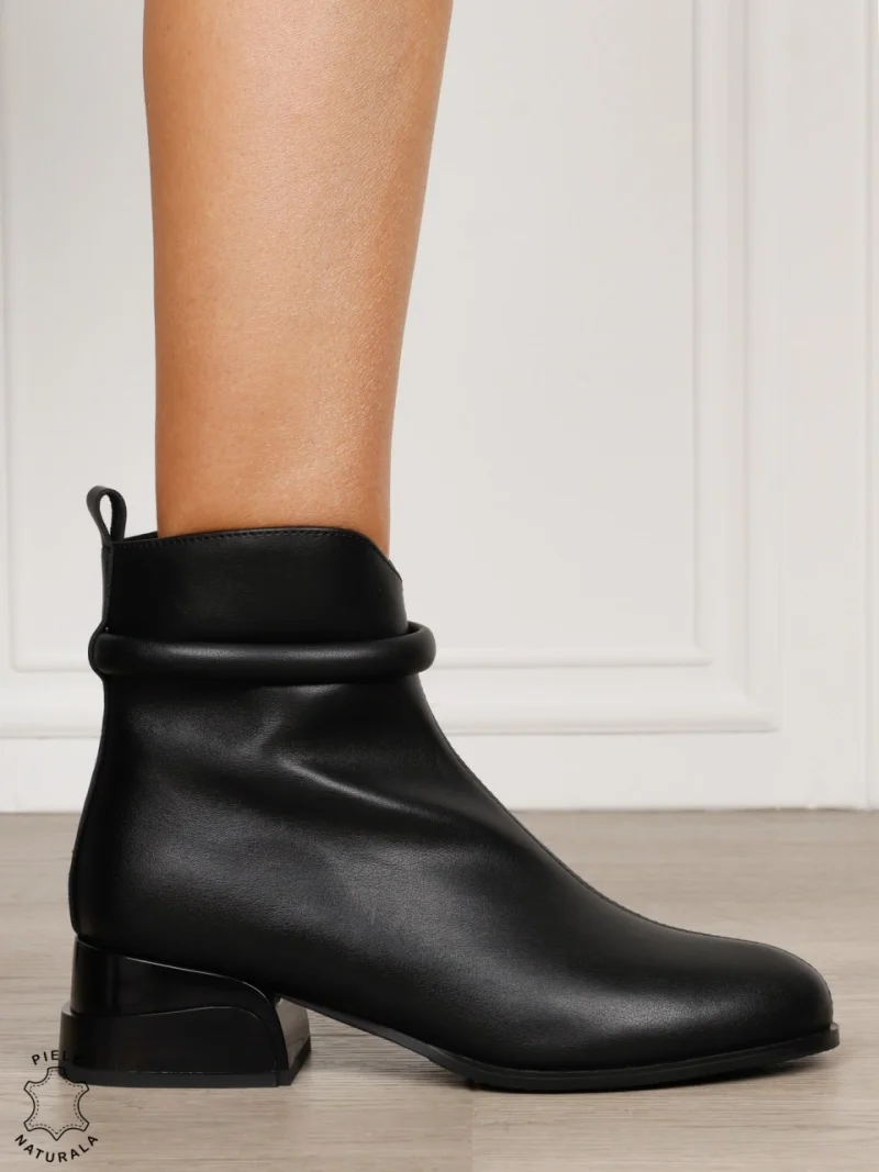 Botine damă din piele naturală cu detaliu decorativ la gleznă CRL1826 NEGRU