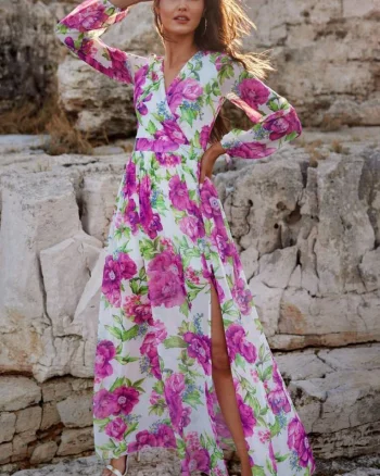 Rochie de vara lunga din voal alba cu flori mari roz vaporoasa cu maneca lunga Anamaria