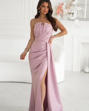 Rochie eleganta lunga roz pudra cu glitter mulata cu umeri goi Luxurious