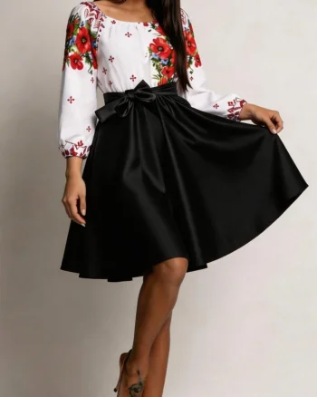 Rochie midi traditionala din tafta neagra cu maci Azra