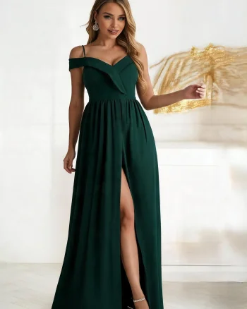 Rochie lunga verde cu umerii goi vaporoasa Kosmina