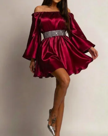 Rochie scurta baby doll din satin burgundy vaporoasa Merida