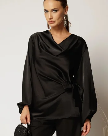 Bluza neagra din satin cu croi lejer si nod in talie