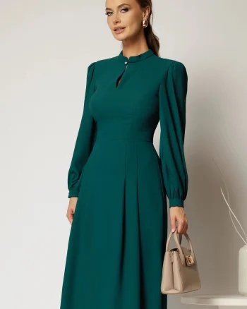 Rochie DY Fashion midi turcoaz cu decupaj la decolteu si pliuri pe fusta