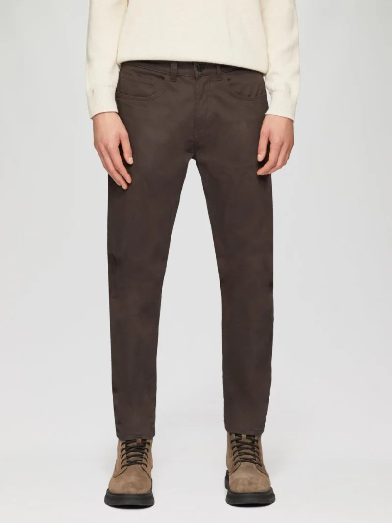 Pantaloni barbati, Mauro cu talie medie, croiala Regular Fit, Straight Leg, Maro (SELECTATI MARIMEA: 29, SELECTATI LUNGIMEA: 32)