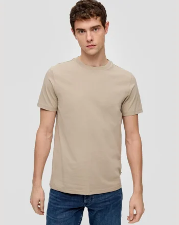 Tricou barbati cu decolteu la baza gatului si croiala Regular fit, Crem (SELECTATI MARIMEA: M)