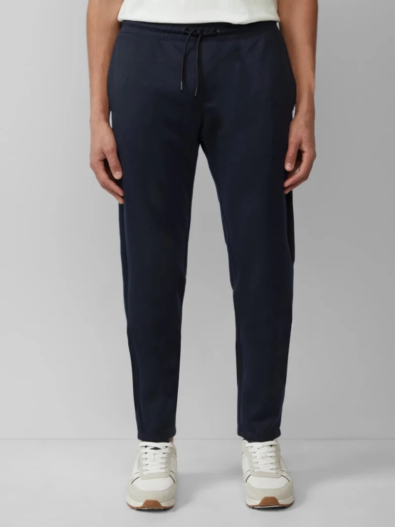 s.Oliver Pantaloni The Jogger barbati, Phoenix, cu talie medie si croiala Regular Fit, Bleumarin inchis (SELECTATI MARIMEA: L)