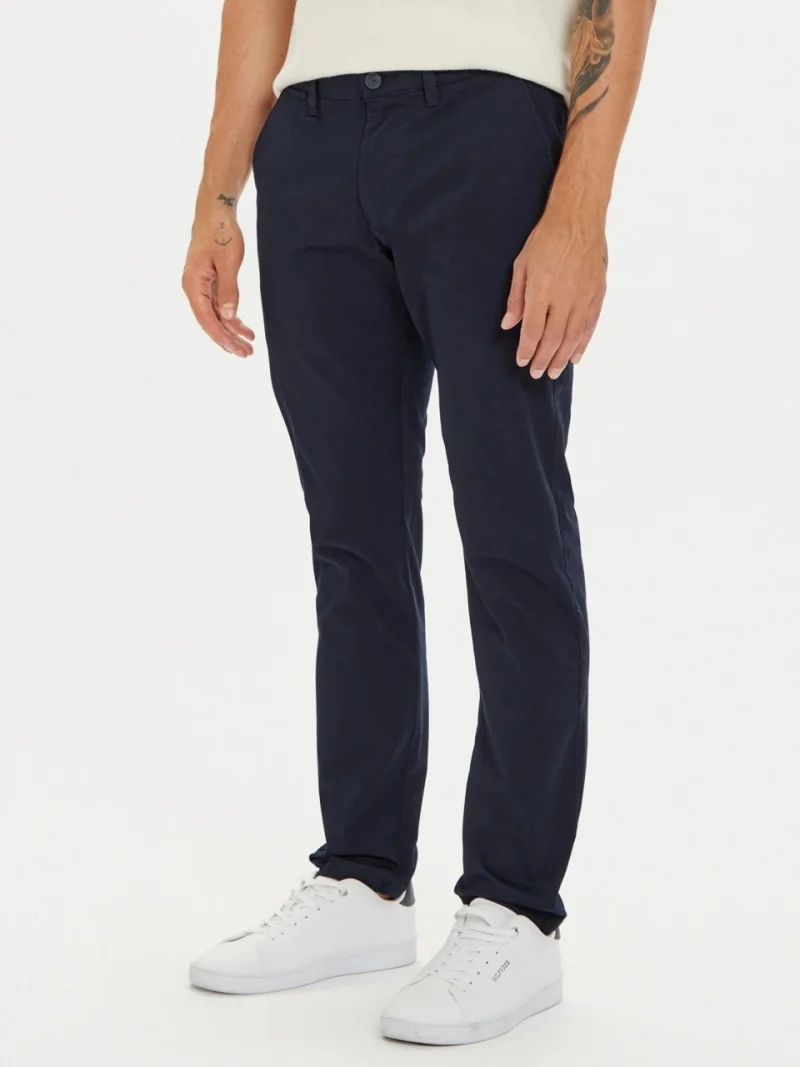 s.Oliver Pantaloni chino, Austin, barbati, cu talie medie si croiala Slim Fit, Bleumarin inchis (SELECTATI MARIMEA: 29, SELECTATI LUNGIMEA: 32)