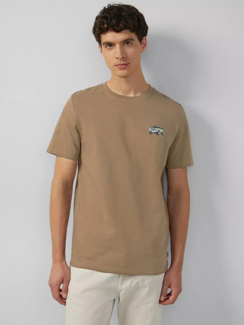 s.Oliver Tricou barbati la baza gatului, Regular fit, cu imprimeu Ford®, Maro (SELECTATI MARIMEA: S)