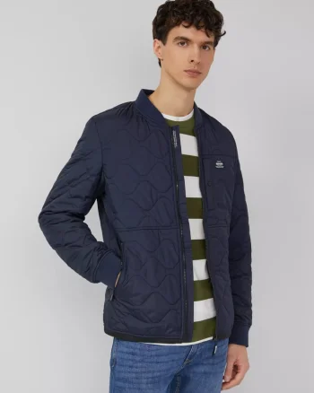 s.Oliver Jacheta bomber, barbati, cu guler tricotat si model in valuri, Bleumarin inchis (SELECTATI MARIMEA: S)