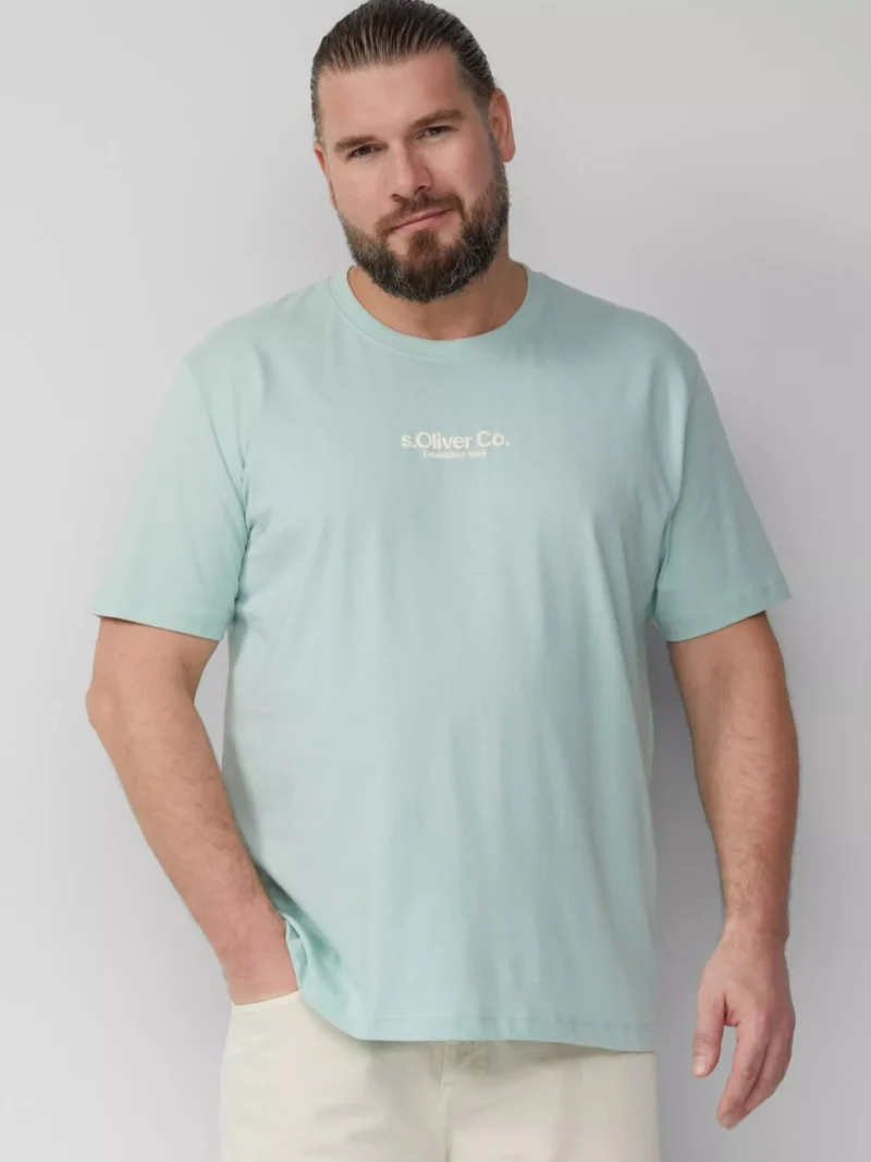 s.Oliver Big Sizes Tricou barbati big sizes cu decolteu la baza gatului, logo contrast, Verde menta (SELECTATI MARIMEA: 2XL)