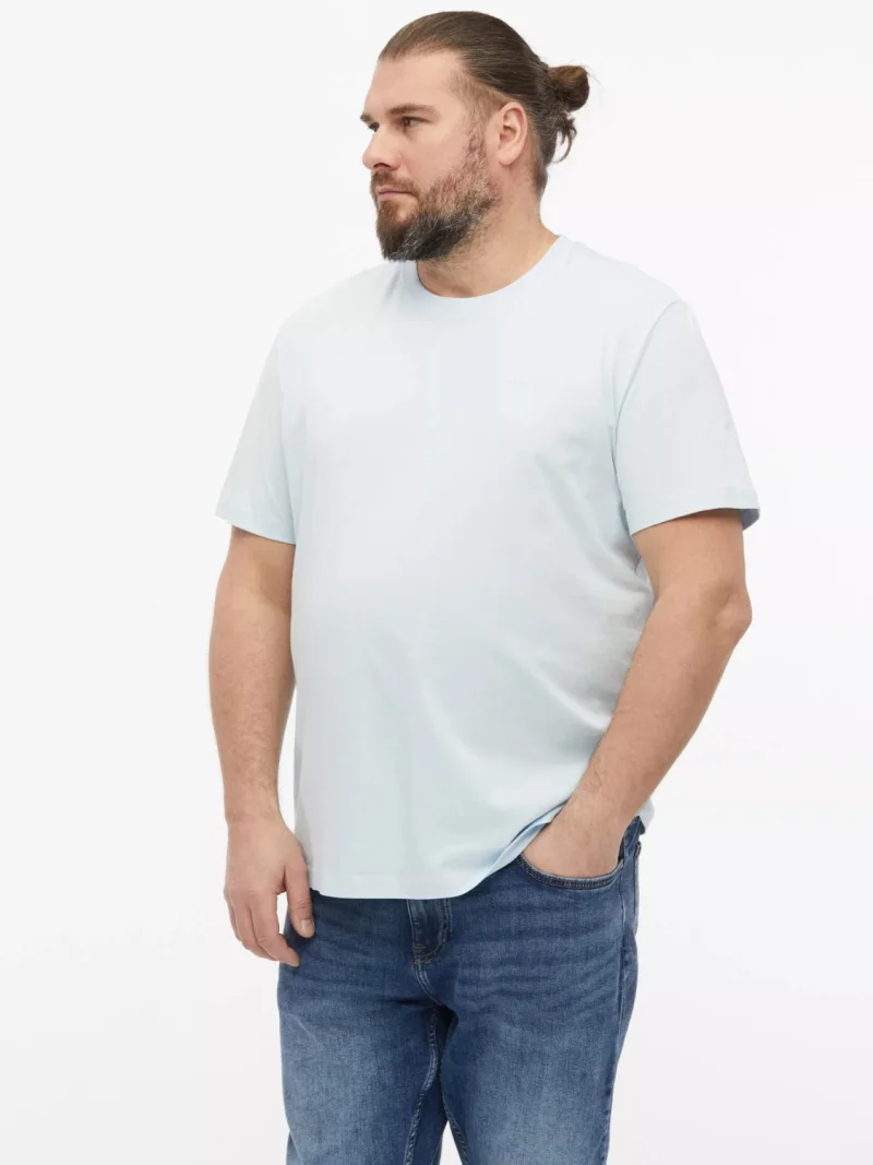 s.Oliver Big Sizes Tricou barbati big sizes cu decolteu la baza gatului, din bumbac, Albastru deschis (SELECTATI MARIMEA: 2XL)