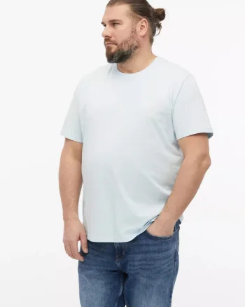 s.Oliver Big Sizes Tricou barbati big sizes cu decolteu la baza gatului, din bumbac, Albastru deschis (SELECTATI MARIMEA: 2XL)