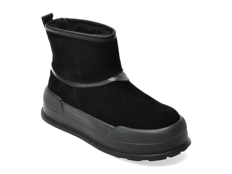 Ghete GRYXX negre, 8335, din piele intoarsa