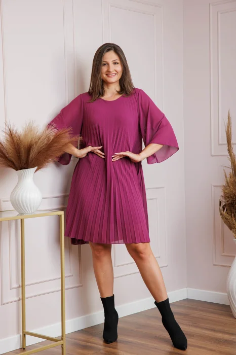 Rochie fuchsia din voal plisat cu maneci 3 4 Tina