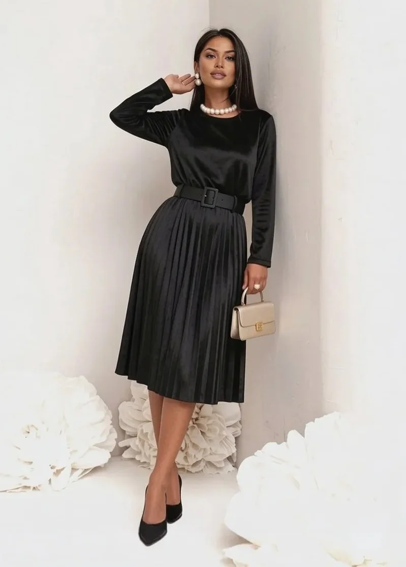 Rochie neagra din catifea plisata cu maneca lunga Aryanne