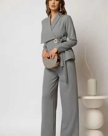 Sacou Alexia bleu cu croi cambrat si catarama eleganta