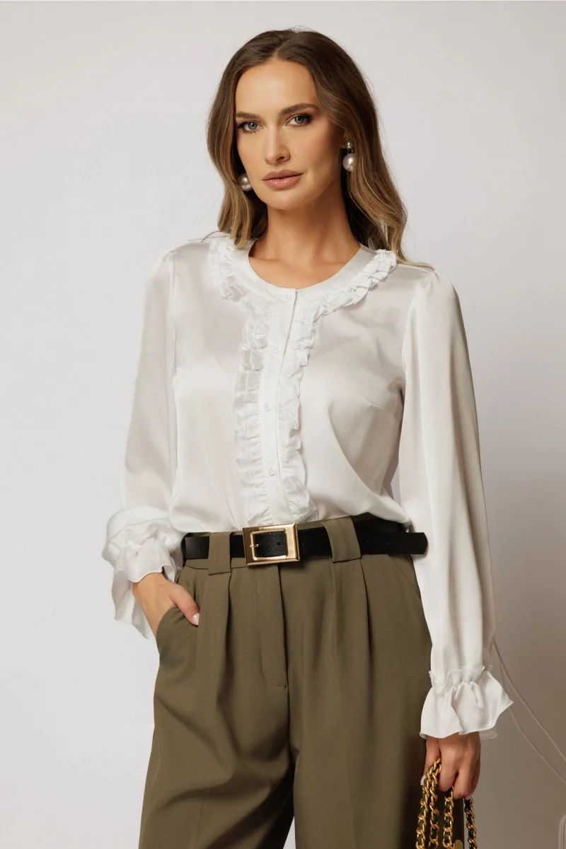 Bluza alba eleganta cu volanase mici si inchidere cu nasturi