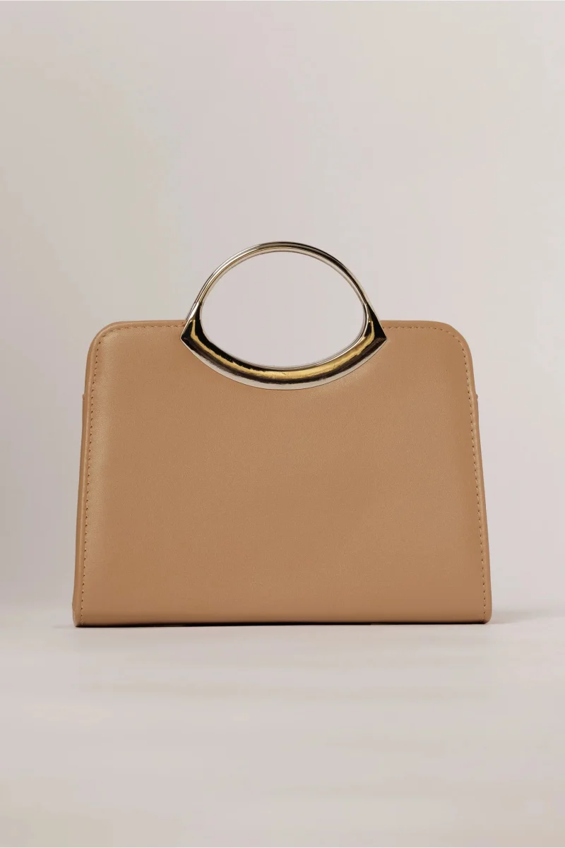 Clutch elegant bej din piele ecologica cu design modern