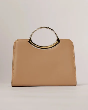 Clutch elegant bej din piele ecologica cu design modern