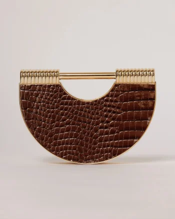 Clutch maro cu design deosebit si aspect de piele de crocodil