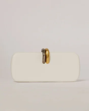 Clutch elegant alb cu inchidere metalica dubla