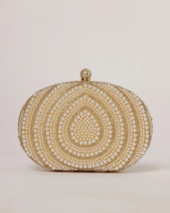 Clutch de ocazie auriu decorat cu strasuri si perlute