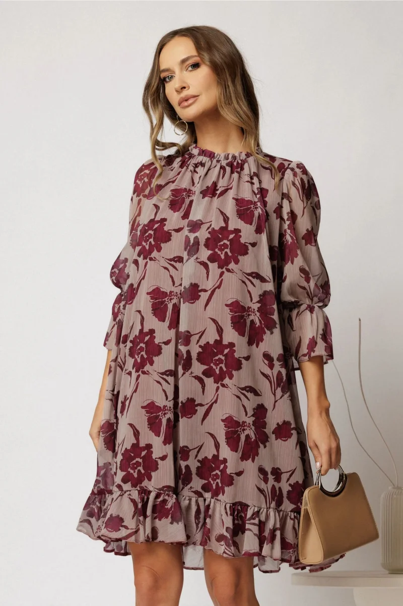 Rochie DY Fashion scurta bej cu imprimeu magenta din voal creponat