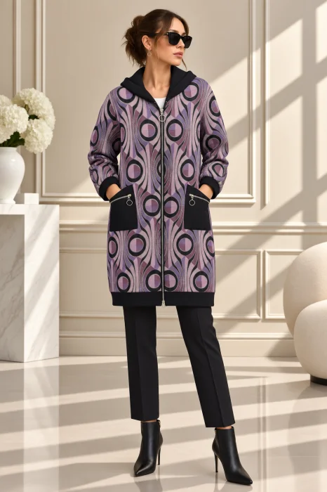 Cardigan oversize cu motive jacquard in nuante de mov, gluga neagra si croi lejer ,   stil urban-chic