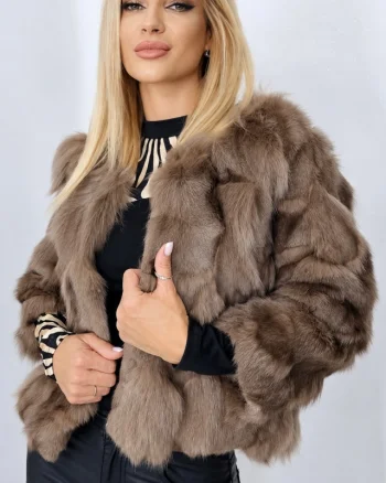 Jacheta scurta Benjo, din blana naturala de vulpe in patru variante de marimi, Cappucinno