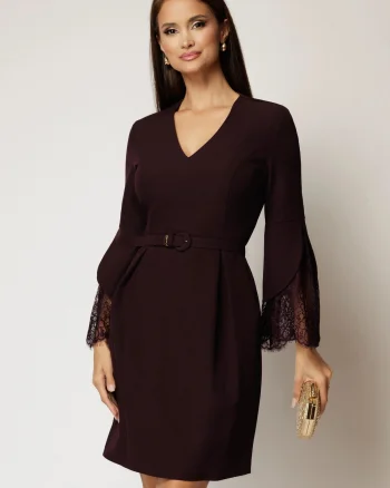Rochie DY Fashion scurta mov cu decolteu in V si dantela la maneci