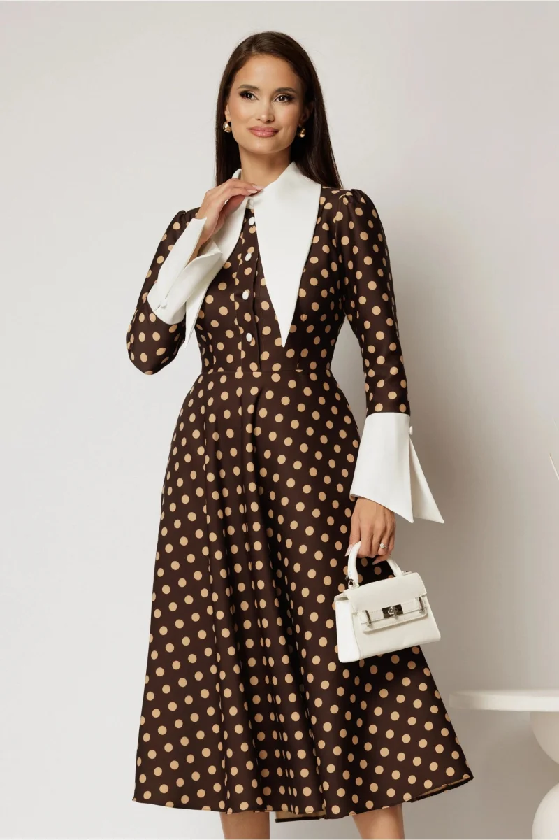 Rochie midi maro cu buline si guler ascutit