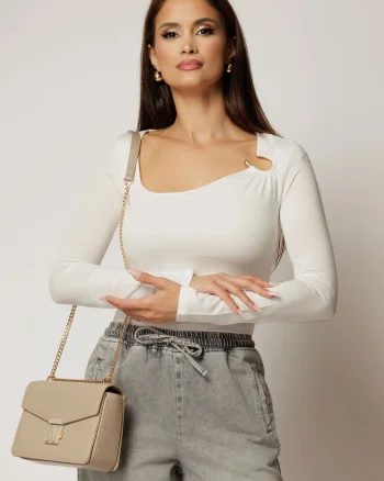 Bluza alba din viscoza cu decolteu si accesoriu