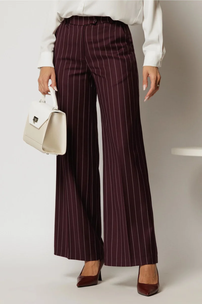 Pantaloni DY Fashion lungi bordo cu dungi din stofa si croi lejer