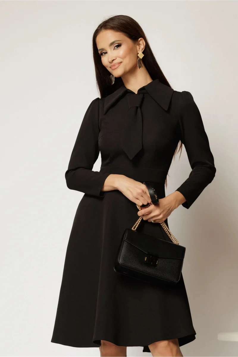 Rochie scurta neagra clos cu guler tip cravata